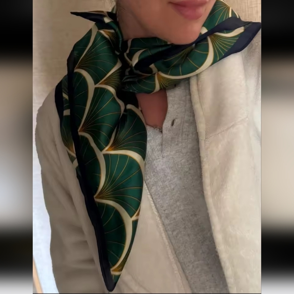 New!  Emerald Green Art Deco Square Scarf - Mermaid Scale Neckerchief | NWOT